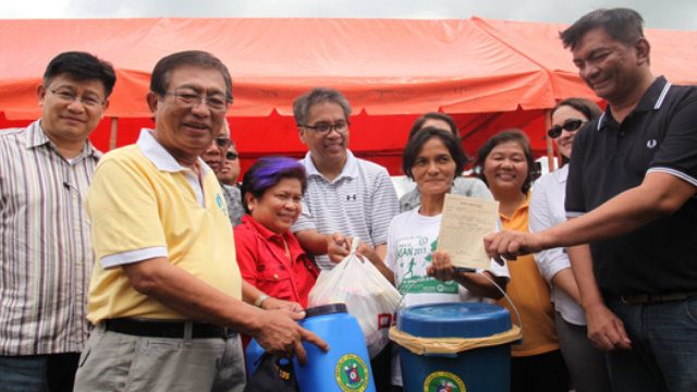 DSWD admits some rotten relief goods given to Mayon evacuees