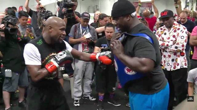 Team Pacquiao member, videographer kicked out of Mayweather media day