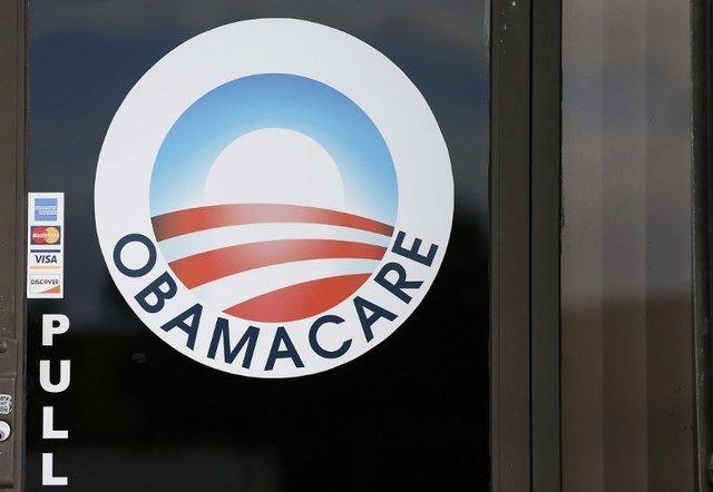 U.S. judge says Obamacare can stand while appeal is heard