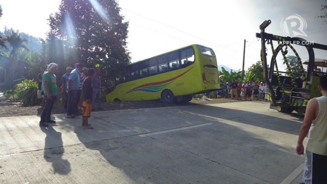 At least 2 killed in Davao bus crash