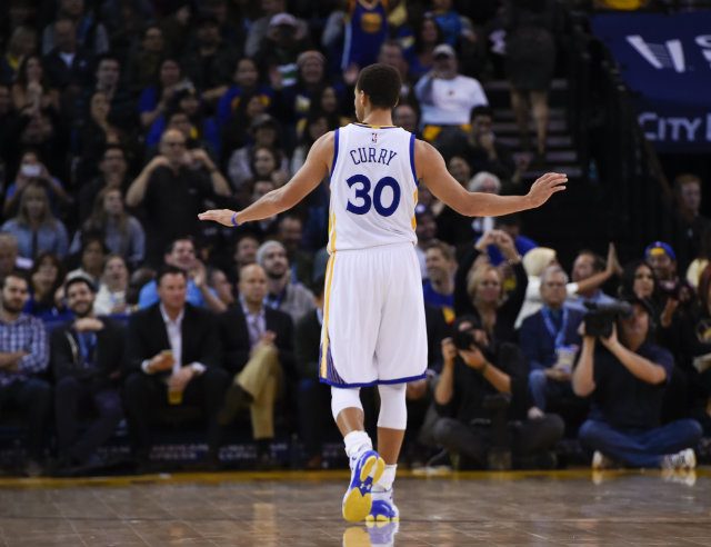 NBA: Curry sits, Warriors cruise to 18-0
