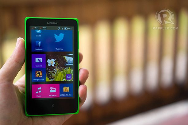 BORROWED DESIGN. The Nokia X has a tiled home screen like on the Windows Phone-powered Nokia Lumia smartphones. Photo by Michael Josh Villanueva / Rappler