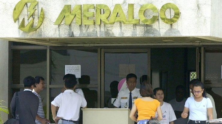 RATES UP. From September’s P0.58 ($0.013*) reduction, electricity bills for October will go up by P0.10 ($0.002) the Manila Electric Company (Meralco) said Wednesday, October 8. File photo by Jay Directo/Agence France-Presse