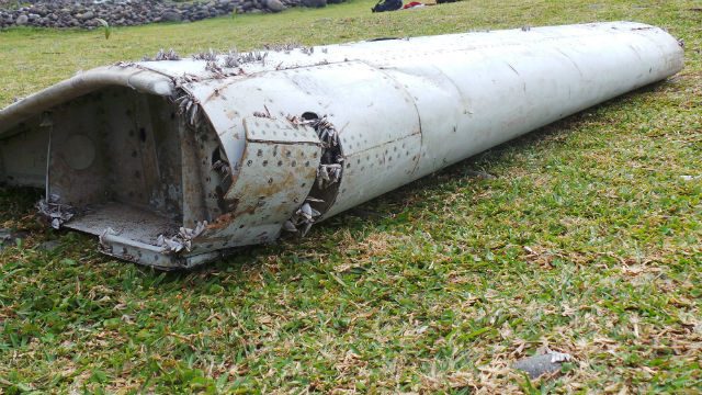 France confirms wing part found on Reunion is from MH370