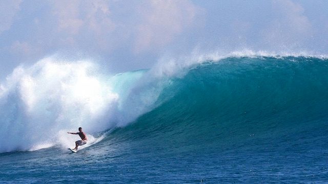 Rote Open International Surfing Competition kicks off