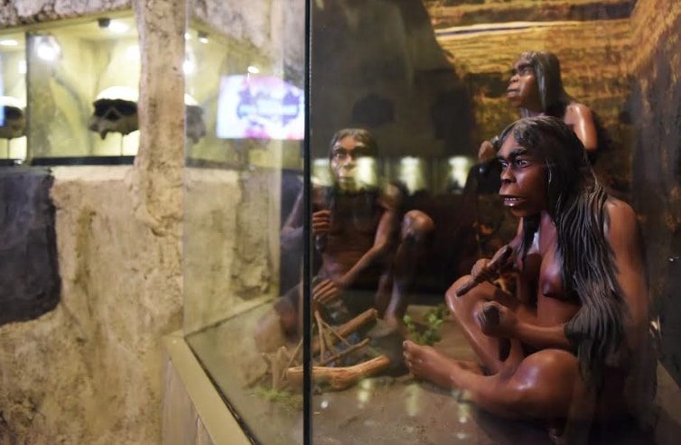 Museum Bale Panyawangan Diorama Nusantara menyajikan lintasan sejarah sejak masa prasejarah hingga zaman kerajaan di Nusantara. Foto oleh Agung Fatma Putra/Rappler 