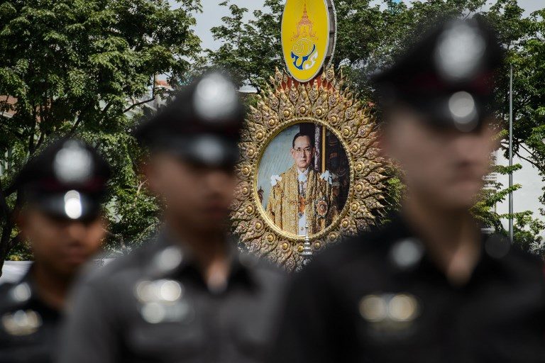 Thai mourners gather ahead of cremation of late King