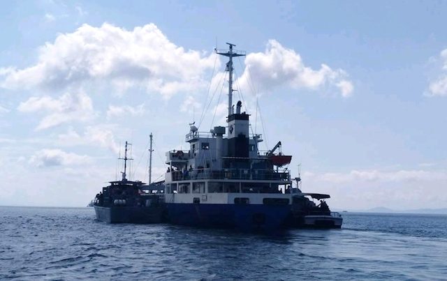 Ship crew use hot water to foil pirate attack off Basilan