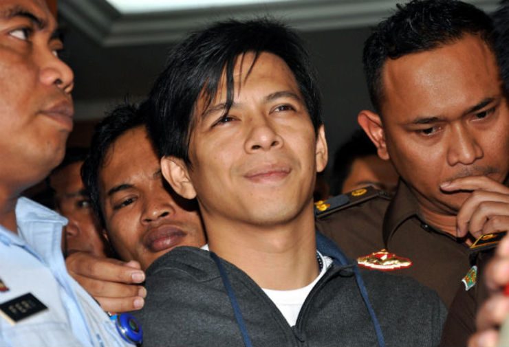 FREE MAN. Nazril Ilham (C) smiles as he is released from prison on July 23, 2012. He remained on parole until he completed his 3.5-year sentence on September 23, 2014. File photo by EPA 