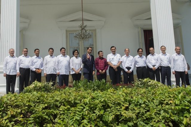 Arahan Jokowi bagi para Menteri: Selektif lakukan kunker hingga tak terima cinderamata mahal