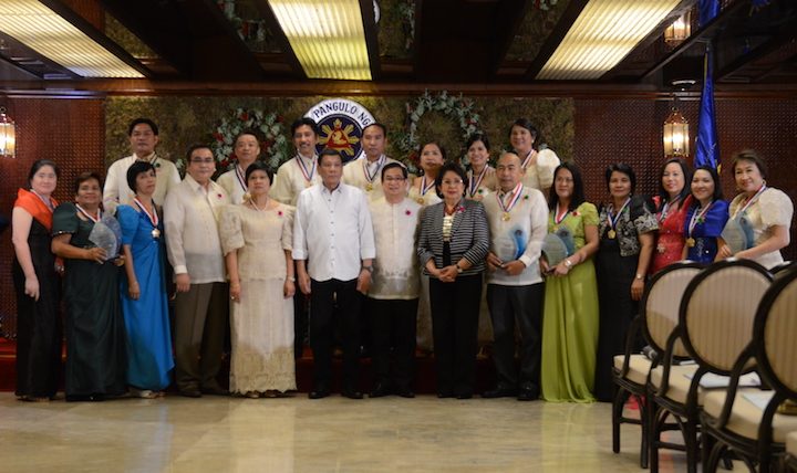 President Duterte with the 2016 CSC Pagasa awardees