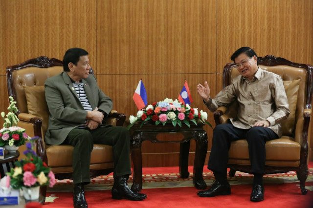 LAO PM. Philippine President Rodrigo Duterte meets with Lao Prime Minister Thongloun Sisoulith in Vientiane, Laos, on September 6, 2016. Photo by King Rodriguez/PPD 