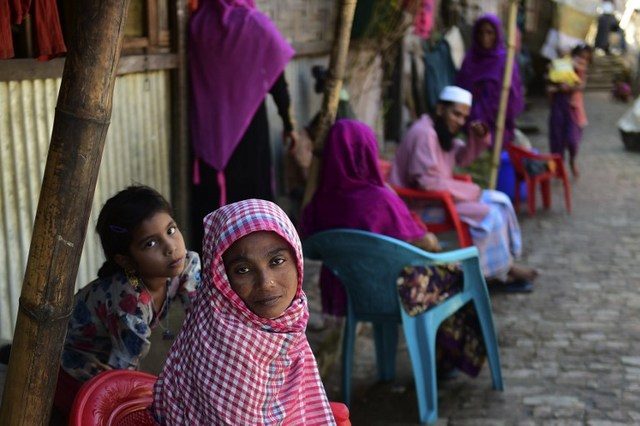 Myanmar orders Rohingya to leave tense border zone