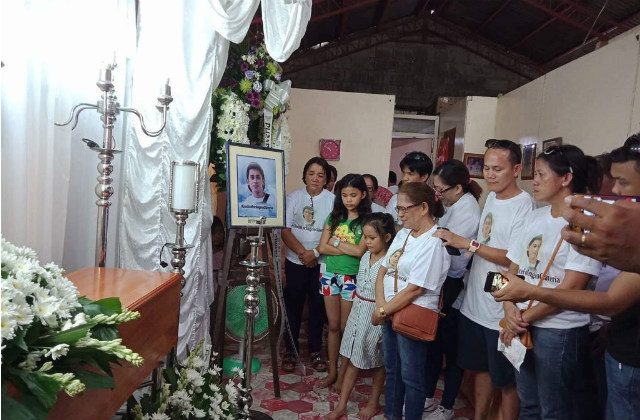Family receives remains of OFW found in Korea septic tank