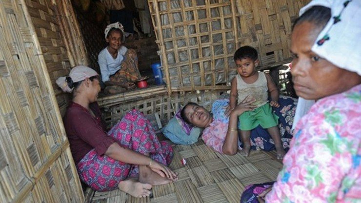 Myanmar says boat people belong to Bangladesh, not its shores