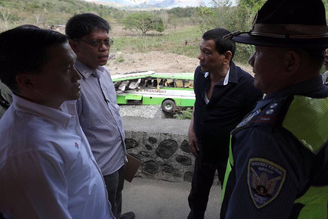 At Dimple Star bus crash site, Duterte orders nationwide crackdown on illegal buses