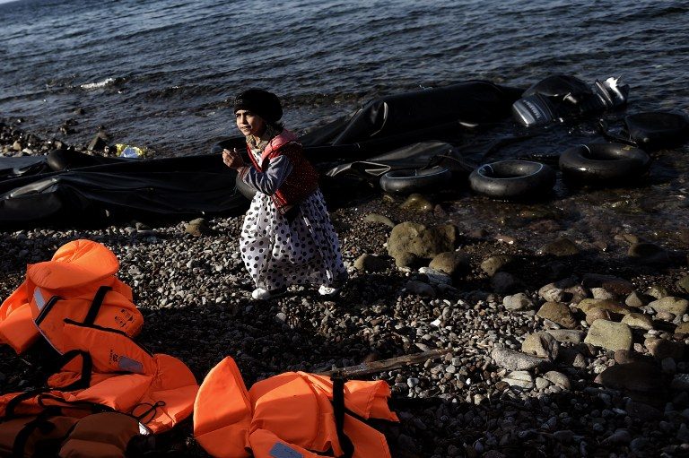 Migrant crisis debris: Greek island battles lifejacket mountain