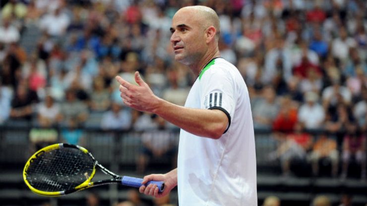 Agassi, Serena will banner Singapore team in IPTL