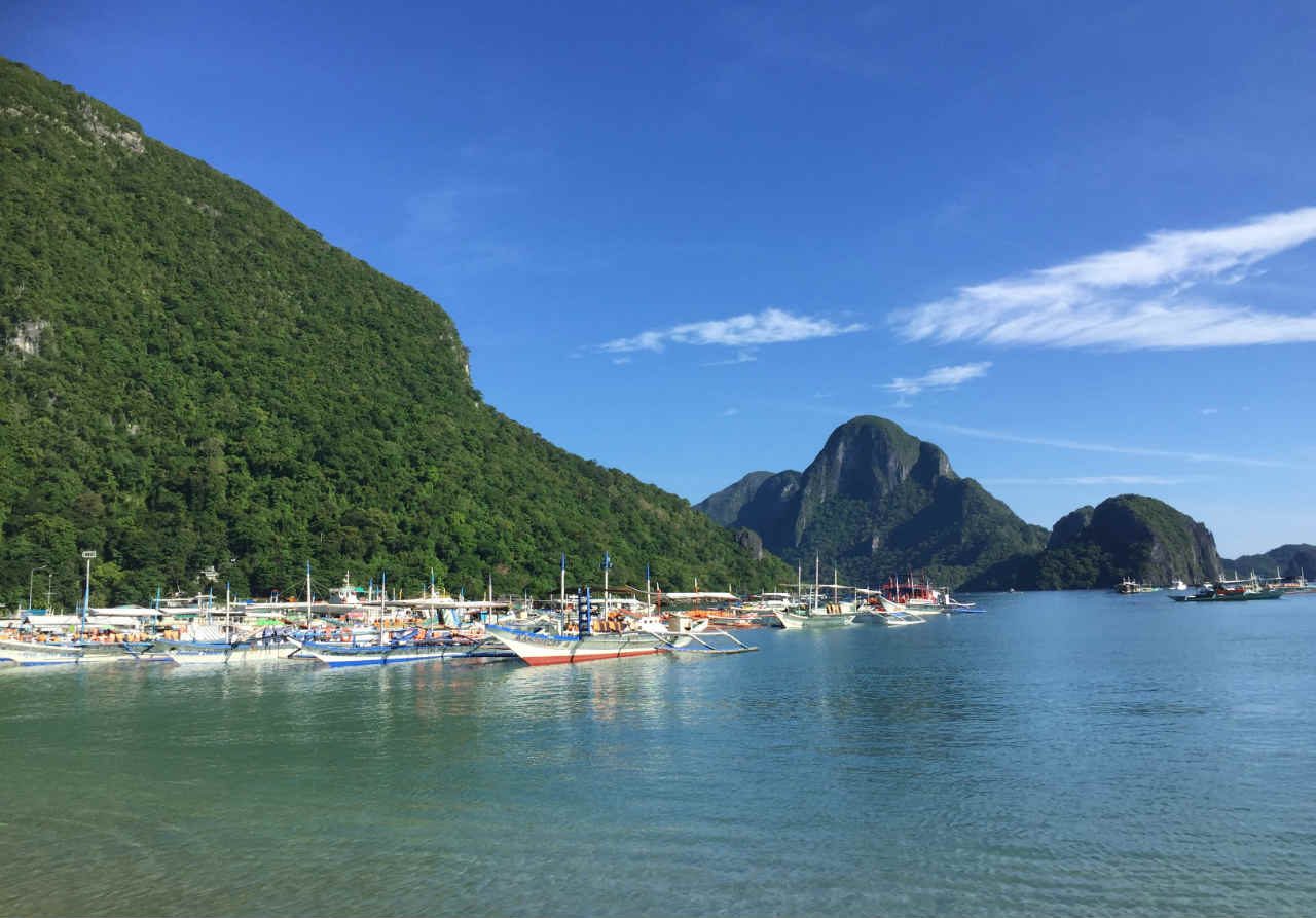 BACUIT BAY. Among the attractions of El Nido. Photo by Jesus Llanto 
