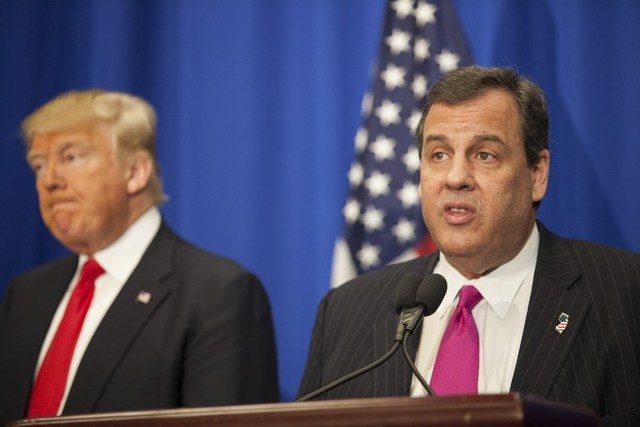 Trump picks Christie to lead White House transition