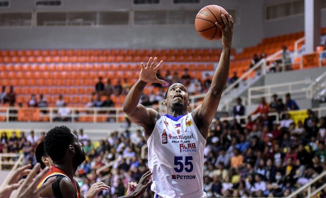Alab Pilipinas weathers late Saigon storm to clinch home win