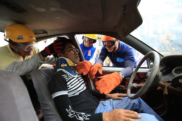 Marikina’s responders train to extricate victims from car crashes