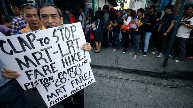 Aquino on MRT mess: ‘Bad politics’ to blame