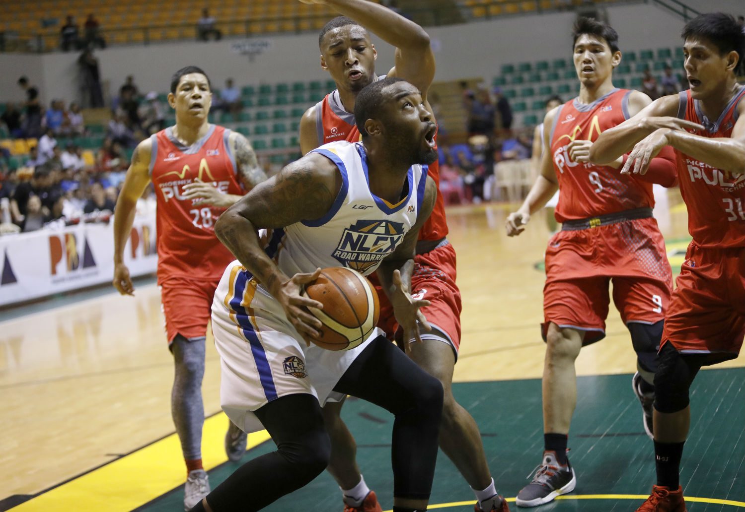 NLEX nabs first win, ends 3-game slide at Phoenix’s expense