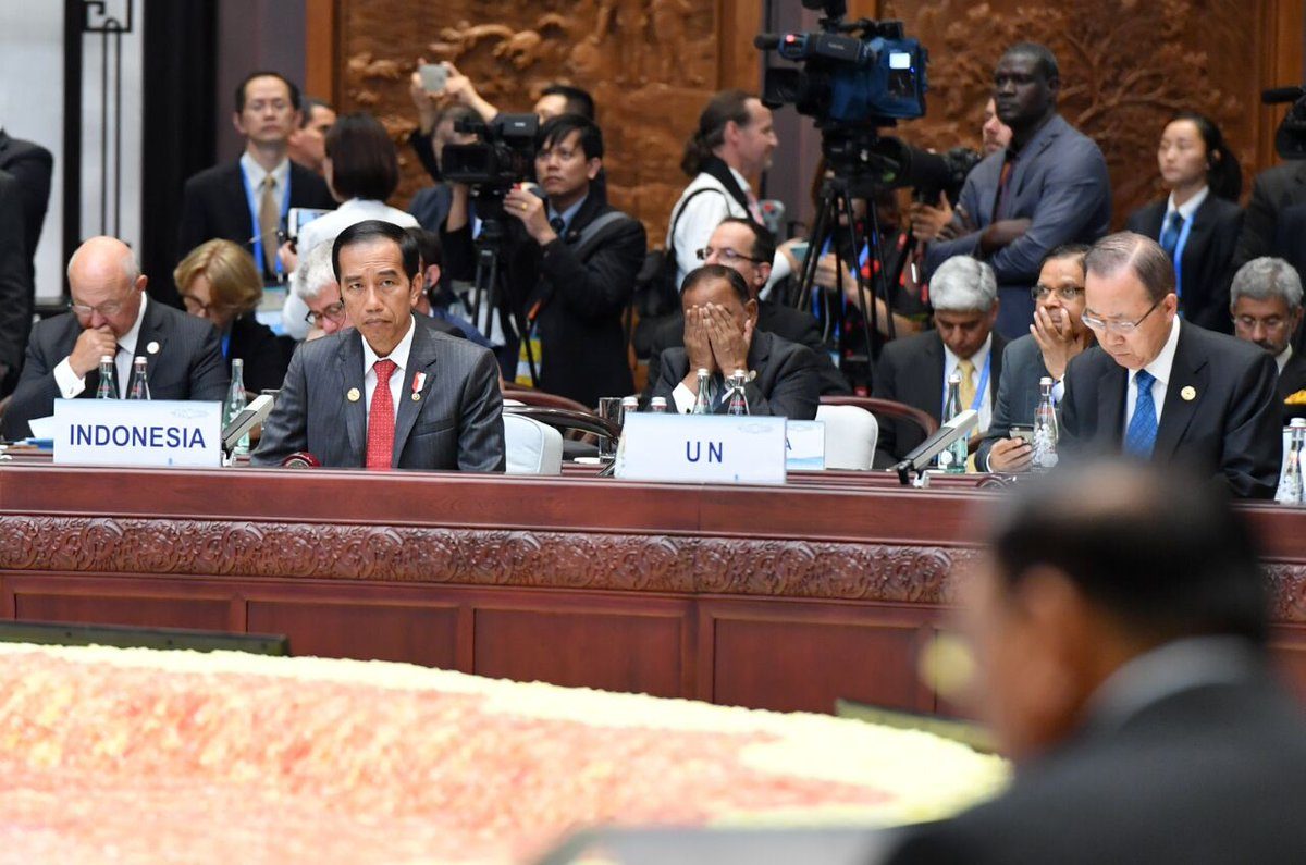 PEMBICARA UTAMA. Presiden Joko "Jokowi" Widodo menjadi pembicara utama di sesi kedua pertemuan pemimpin negara KTT G-20 di Hangzhou, Tiongkok. Isu yang diangkat oleh Presiden Jokowi yakni mengenai keterbukaan pajak dan upaya pemberantasan korupsi. Foto dari @setkabgoid 