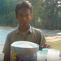 SAKSIKAN: Bertahan hidup sebagai penjaja kopi keliling di Jakarta