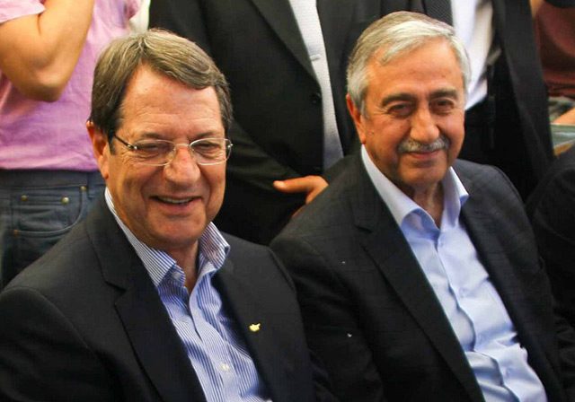Rival Cyprus leaders in coffee shop ‘message of hope’
