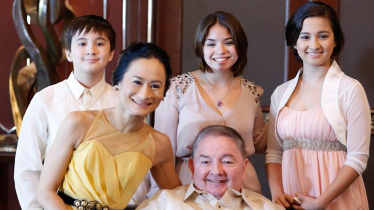 ALL SMILES. Lisa with her kids and husband Fred. Photo courtesy of Lisa Macuja-Elizalde