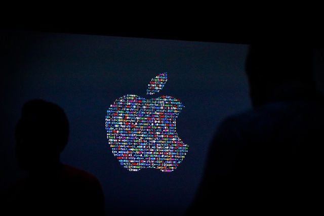 Apple hit with record 13 billion euro Irish tax bill