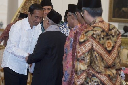 Presiden Jokowi meminta para ulama mendinginkan masyarakat