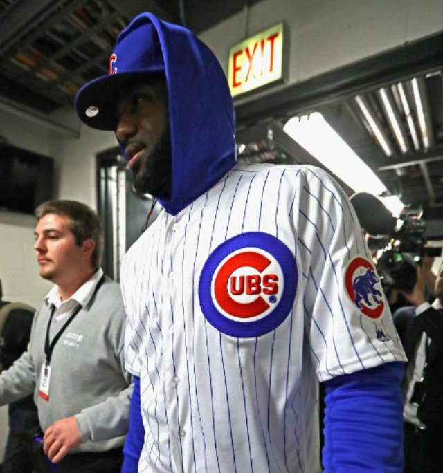 LeBron James makes good on wager, wears Cubs uniform to Bulls game
