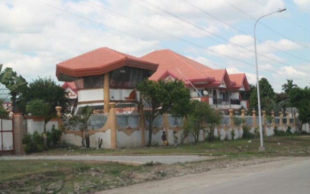 Photo of the Ampatuan mansion from the author