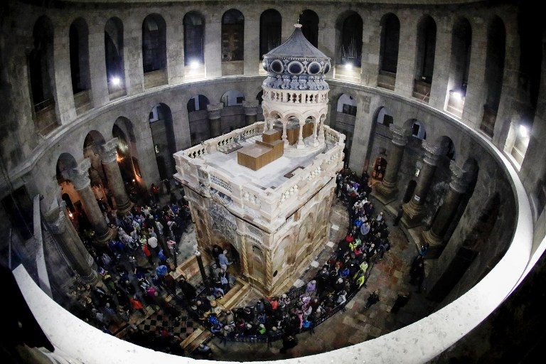 Newly restored shrine at Jesus’ tomb unveiled