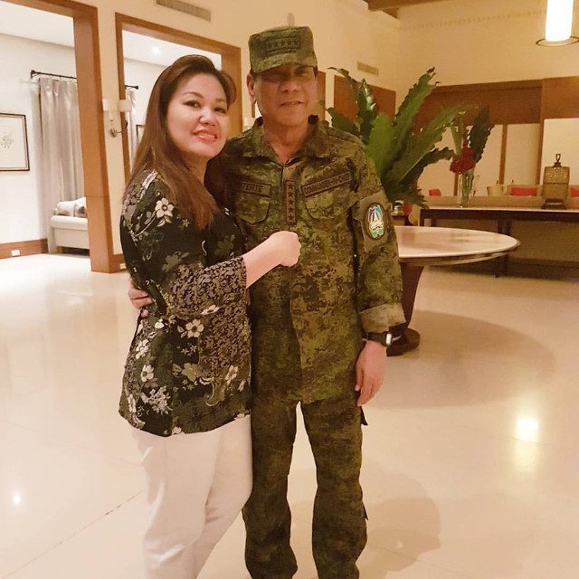 Duterte dons full army uniform for common-law wife