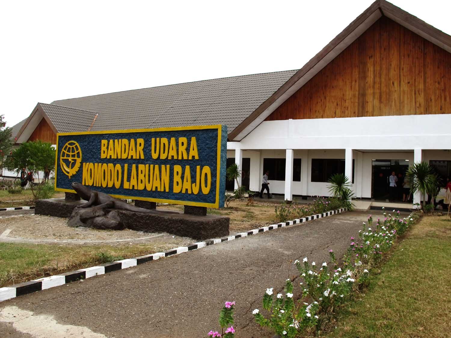 Jokowi resmikan terminal baru Bandara Komodo, berharap jumlah wisatawan meningkat