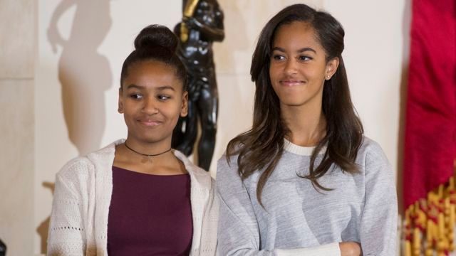 Rare glimpse of Obama daughter causes online stir