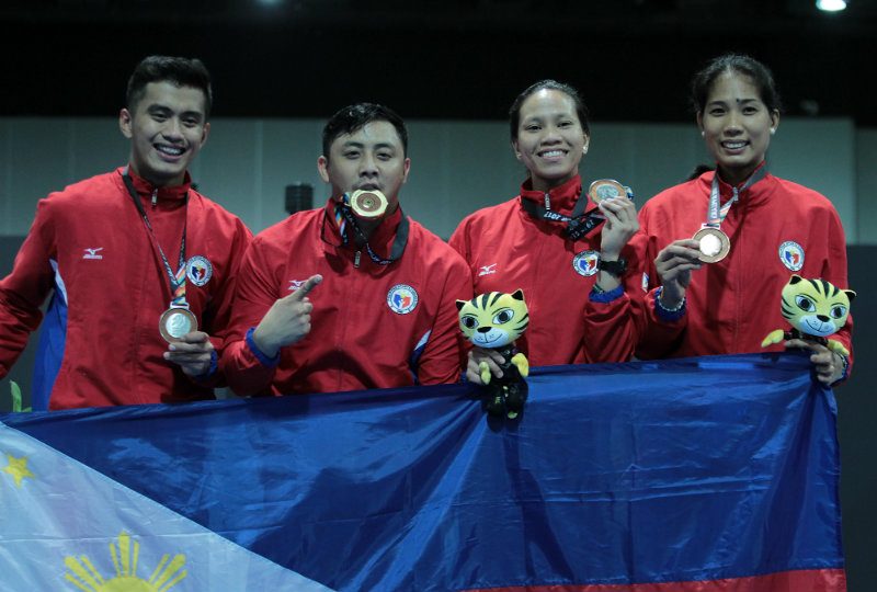 PH fencing teams grab back-to-back medals; Louie wins gold