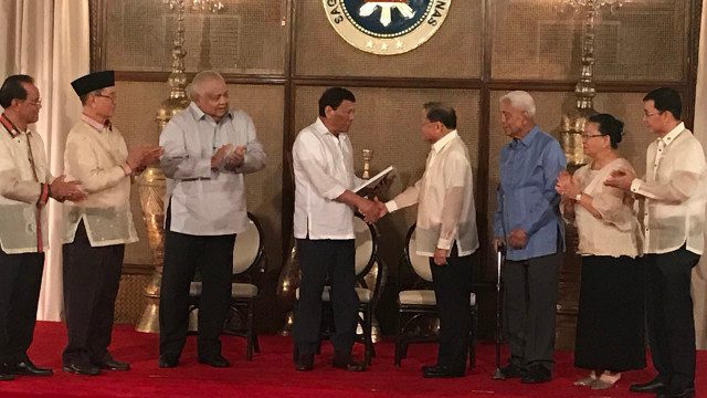 Duterte to endorse Consultative Committee’s draft constitution to Congress