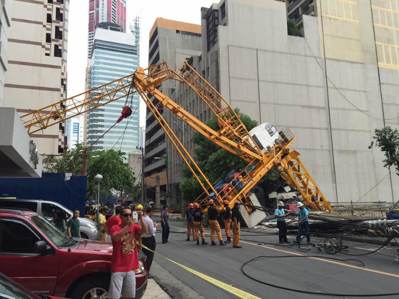 Crane collapses along Makati street, 2 hurt