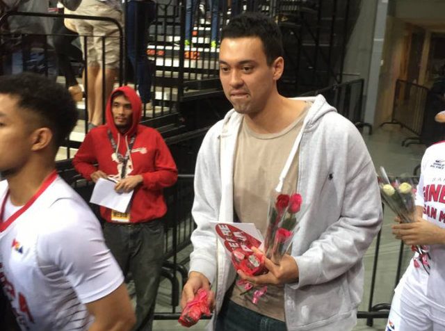 LOOK: Ginebra stars hand out roses for Valentine’s