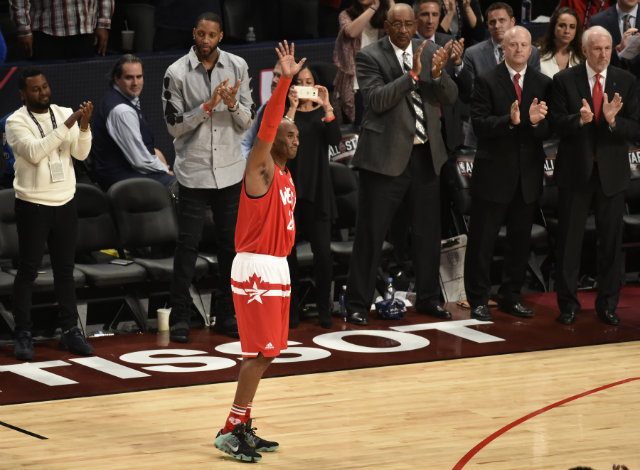 STANDING OVATION. Kobe Bryant is given a standing ovation and is showered with much adoration as he leaves the game in the second half of the 2016 NBA All-Star Game. Photo by Warren Toda/EPA  