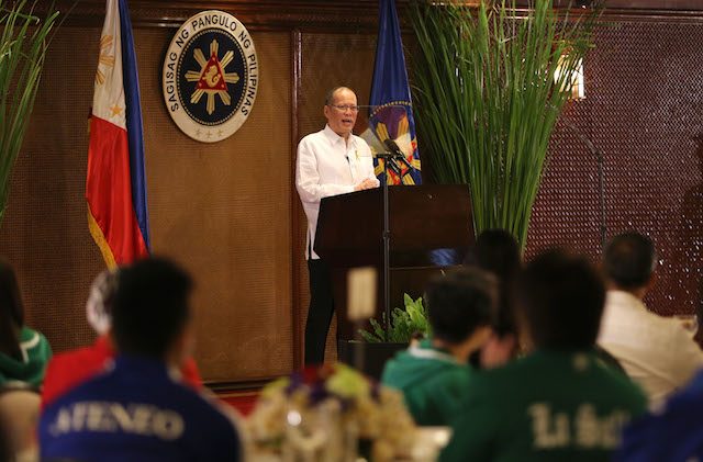 Aquino to ADMU, DLSU athletes: May politicians emulate you