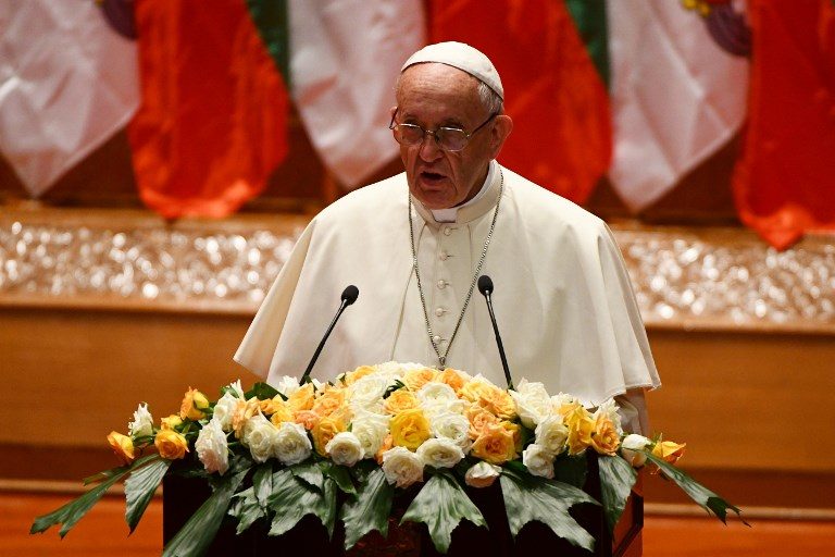 Pope Francis sidesteps Rohingya crisis in Myanmar address