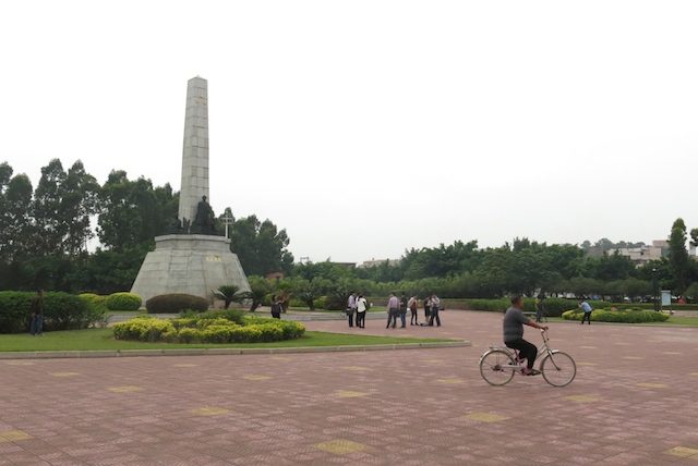 RIZAL SQUARE. A replica of the Rizal monument in Luneta stands in Jose Rizal Square in Jinjiang country in Quanzhou, Fujian province, in honor of the Philippine hero's Chinese ancestry. Photo by Mia Gonzalez/Rappler 