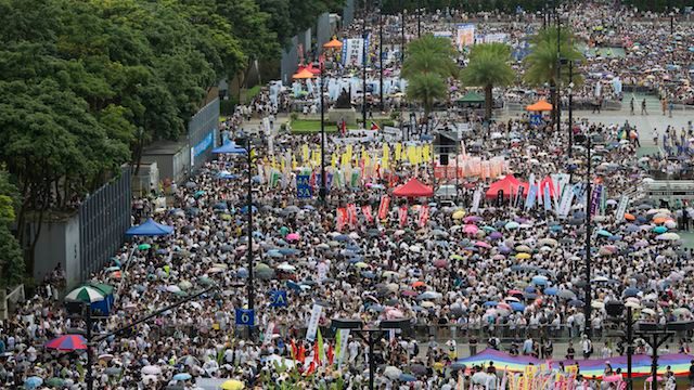 China praises Hong Kong for not giving in to protesters