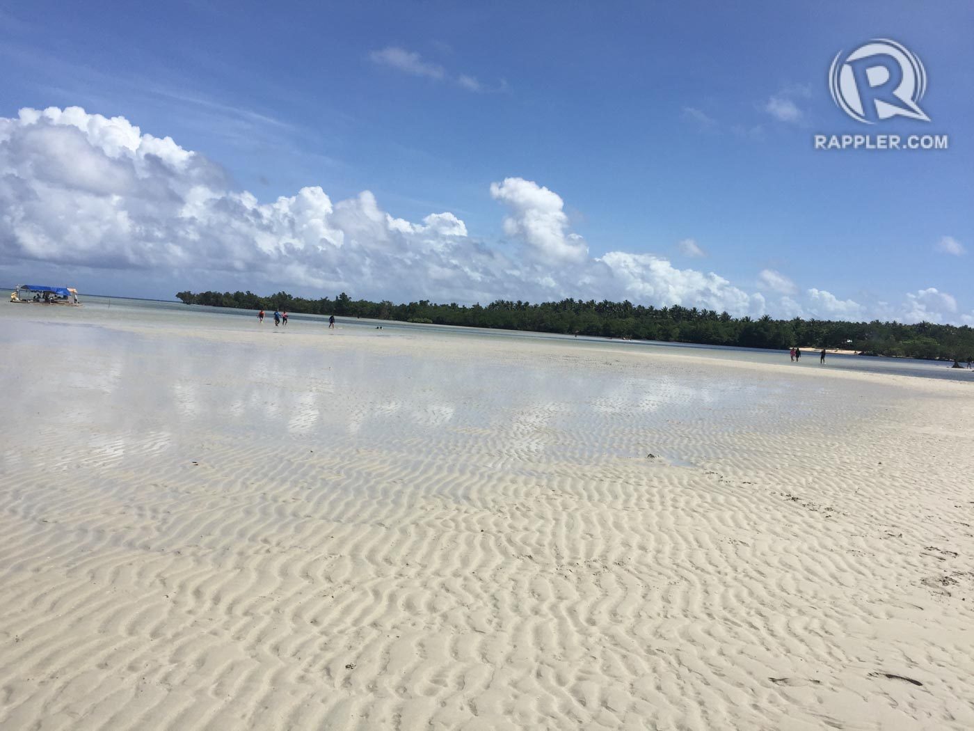 POWDERY SAND. The white sand beach that can rival the best in the country. Photo by Bonz Magsambol/Rappler   